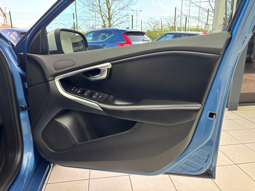 Used Volvo V40 2016 for sale - 78030742: Photo 43