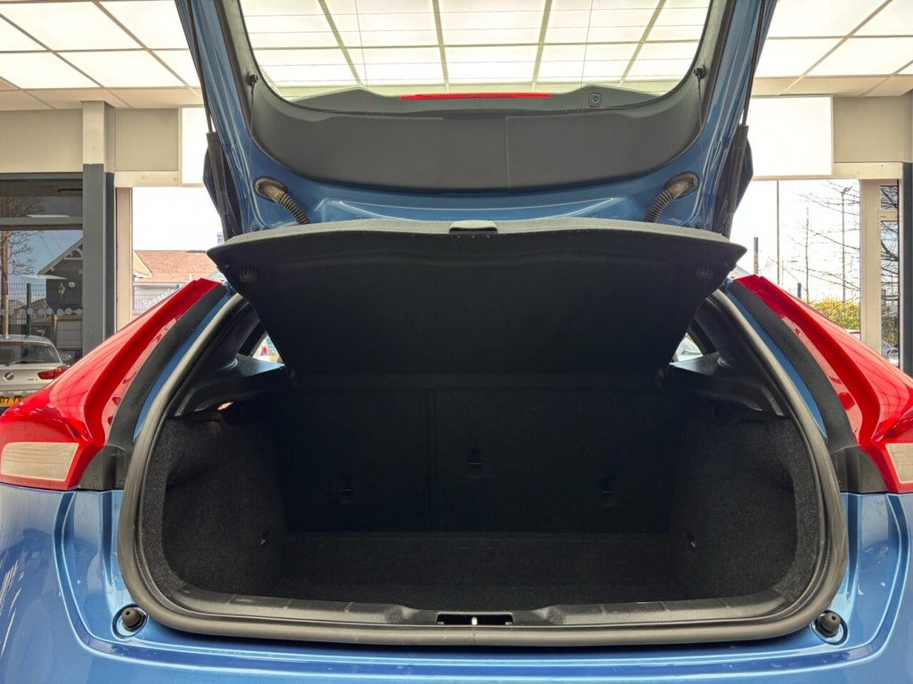 Used Volvo V40 2016 for sale - 78030742: Photo 46