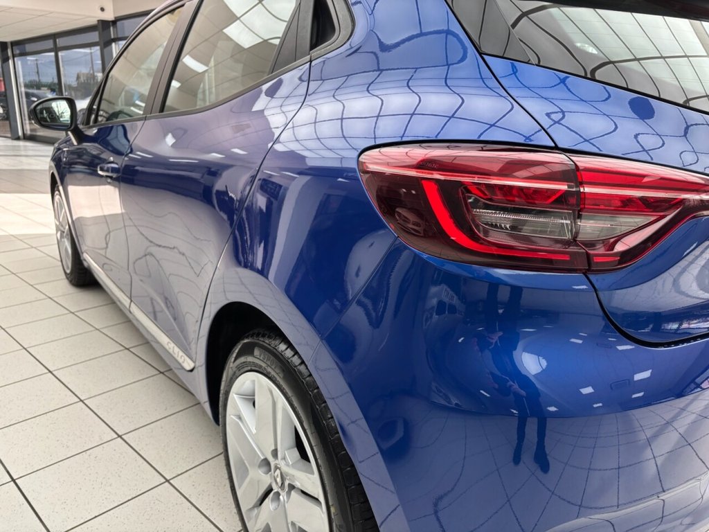 Used Renault Clio 2020 for sale - 77571930: Photo 16