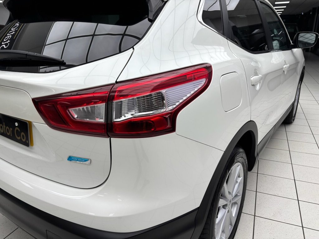 Used Nissan Qashqai 2015 for sale - 77328351: Photo 17