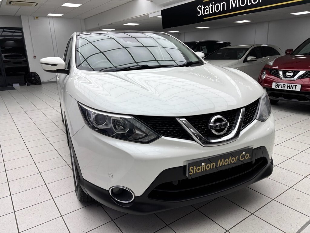 Used Nissan Qashqai 2015 for sale - 77328351: Photo 3