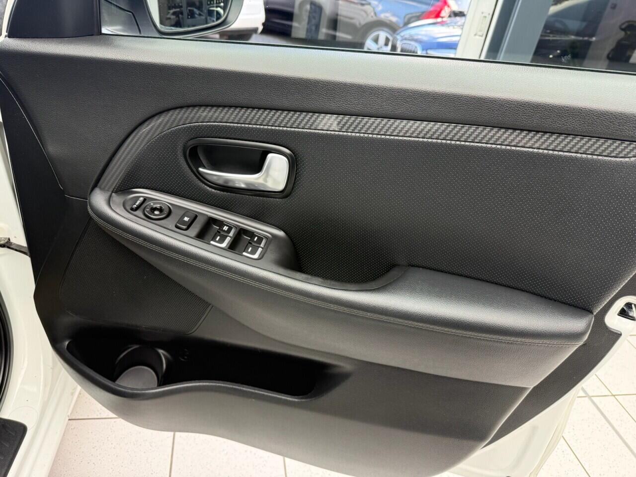 Used Kia Carens 2017 for sale - 76613258: Photo 32