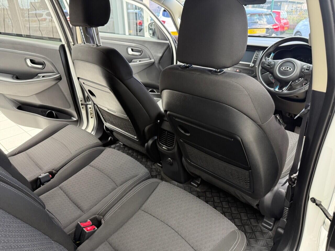 Used Kia Carens 2017 for sale - 76613258: Photo 37