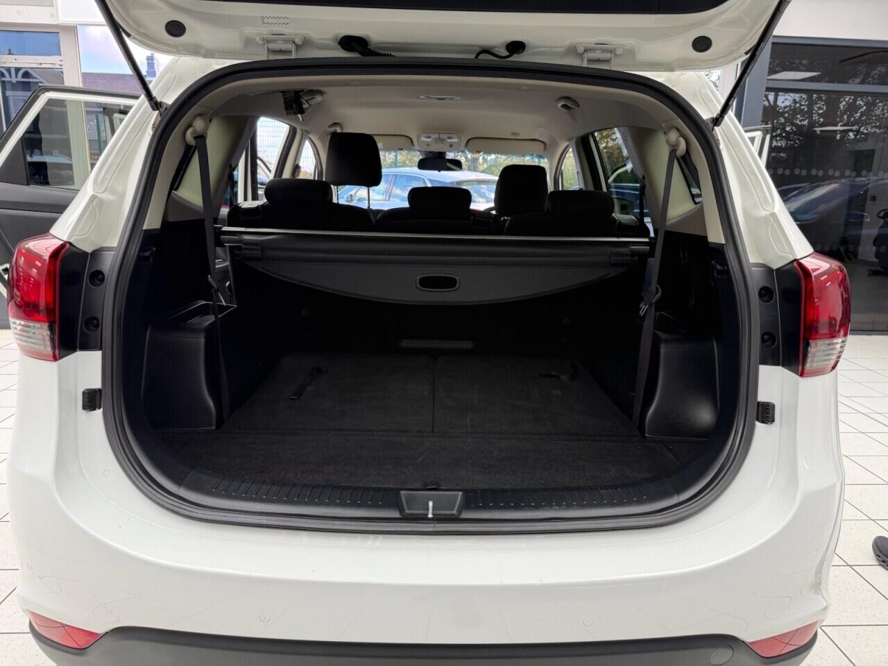 Used Kia Carens 2017 for sale - 76613258: Photo 39