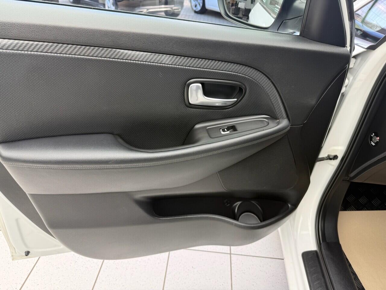 Used Kia Carens 2017 for sale - 76613258: Photo 43