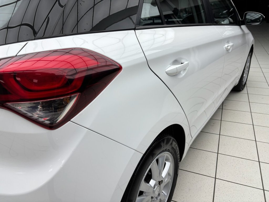 Used Hyundai i20 2017 for sale - 77583637: Photo 19