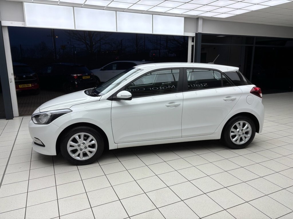 Used Hyundai i20 2017 for sale - 77583637: Photo 8