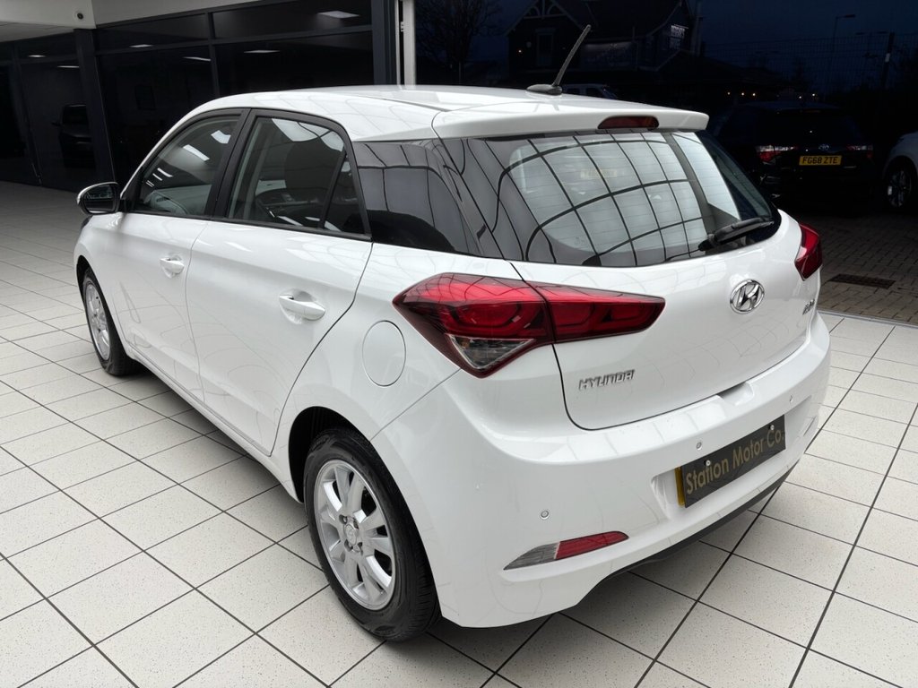 Used Hyundai i20 2017 for sale - 77583637: Photo 9