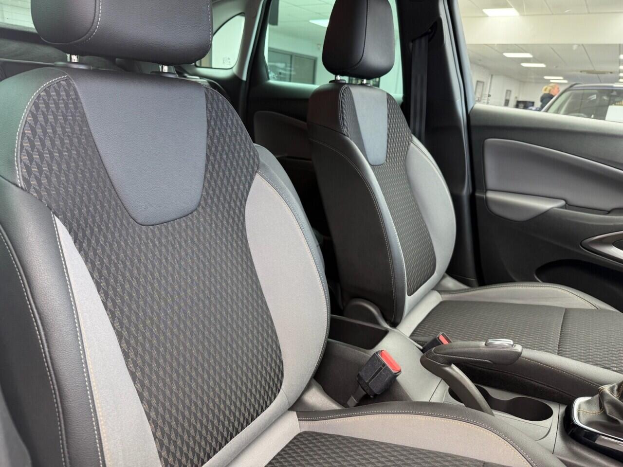 Used Vauxhall Crossland X 2019 for sale - 76612855: Photo 3