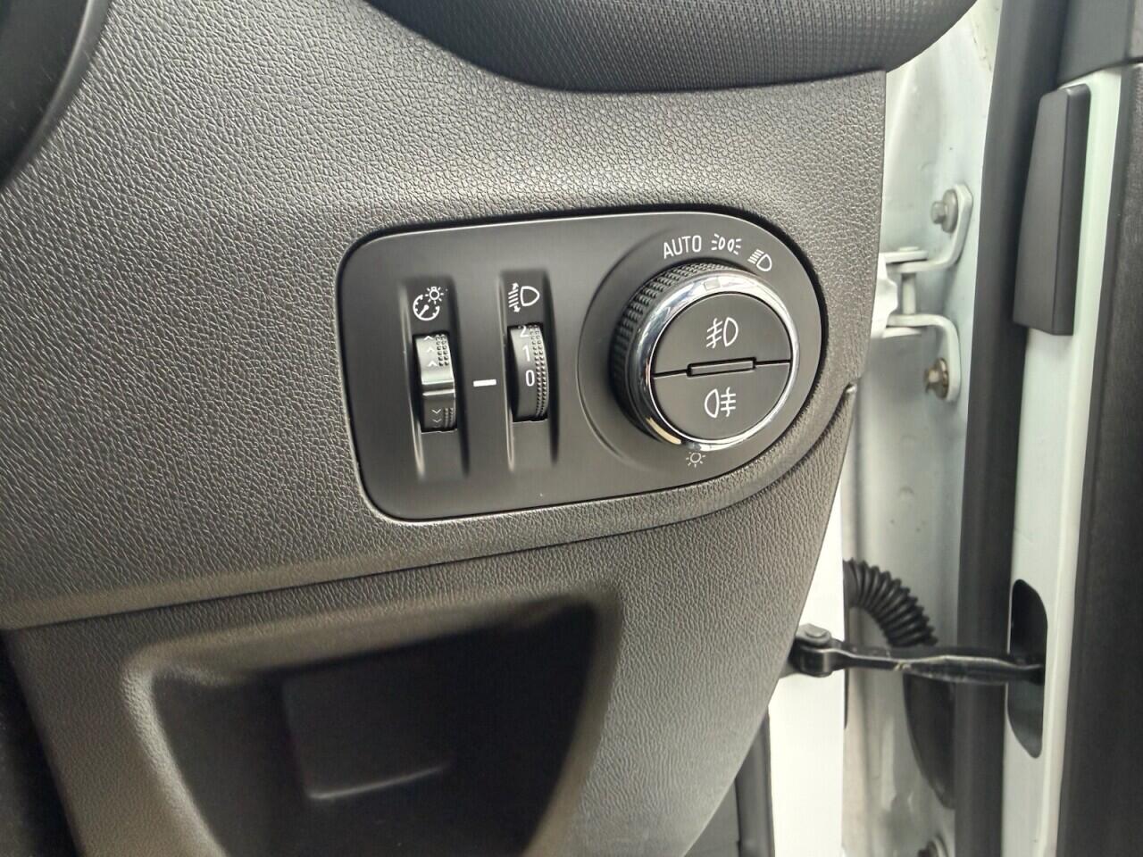 Used Vauxhall Crossland X 2019 for sale - 76612855: Photo 31