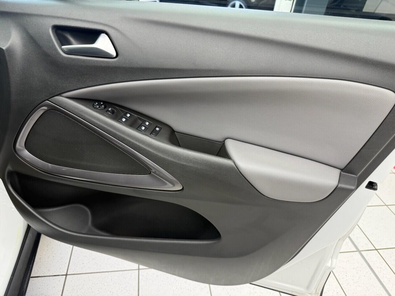 Used Vauxhall Crossland X 2019 for sale - 76612855: Photo 37