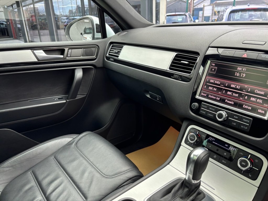 Used Volkswagen Touareg 2014 for sale - 78016940: Photo 30