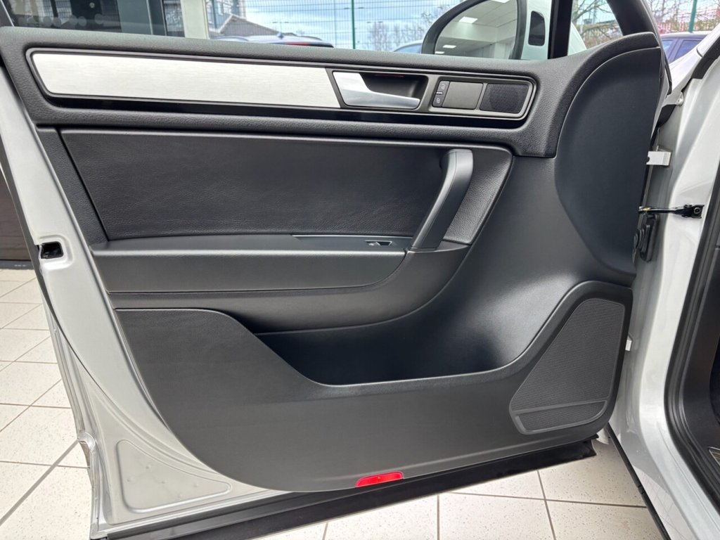 Used Volkswagen Touareg 2014 for sale - 78016940: Photo 33