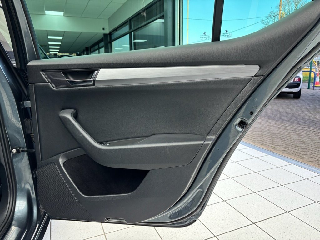 Used Skoda Superb 2016 for sale - 76730218: Photo 41