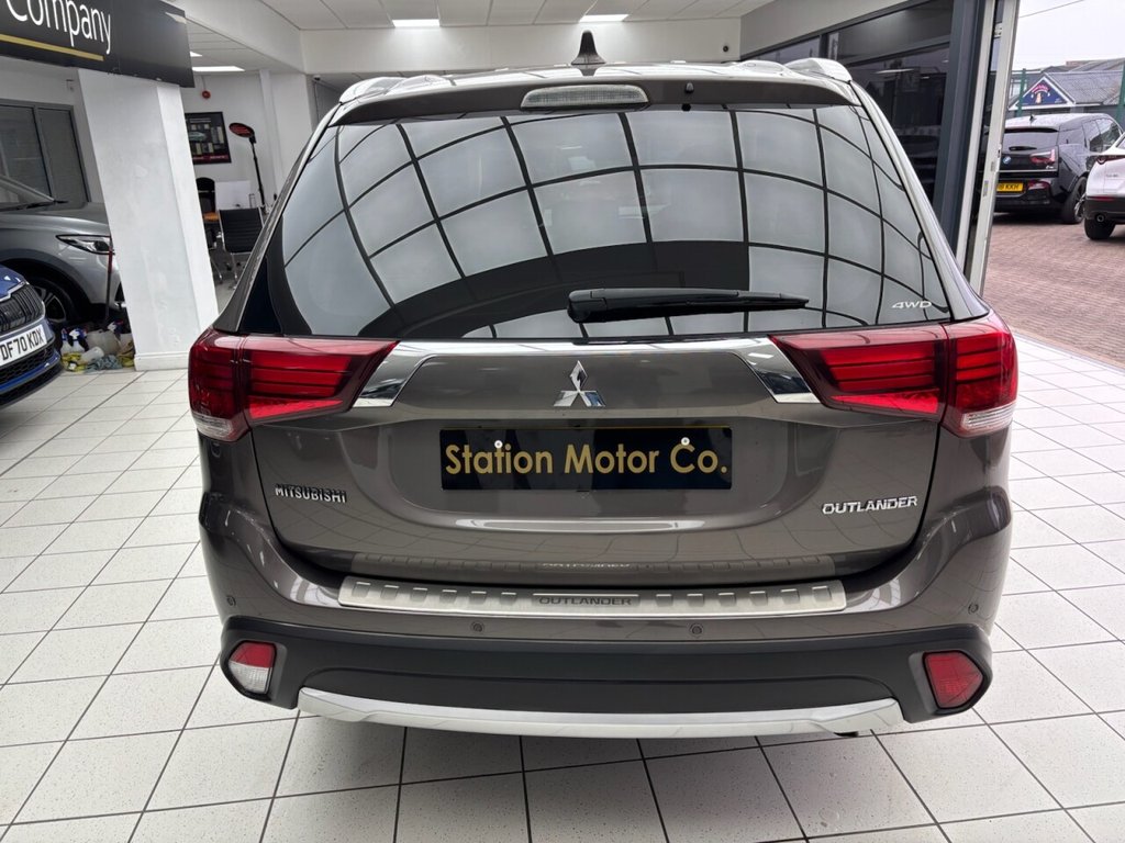 Used Mitsubishi Outlander 2017 for sale - 78212529: Photo 10