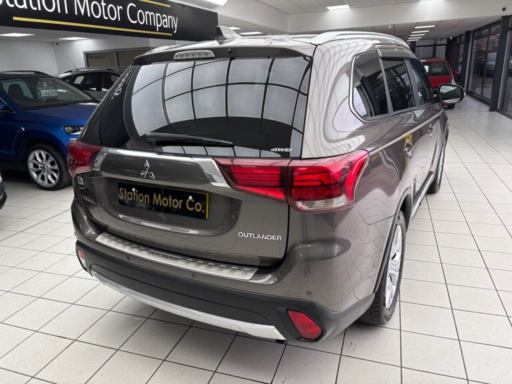 Used Mitsubishi Outlander 2017 for sale - 78212529: Photo 11