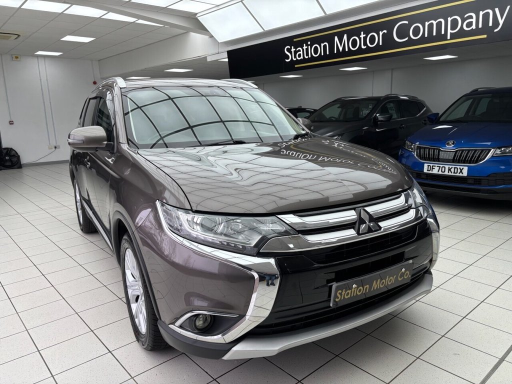 Used Mitsubishi Outlander 2017 for sale - 78212529: Photo 3