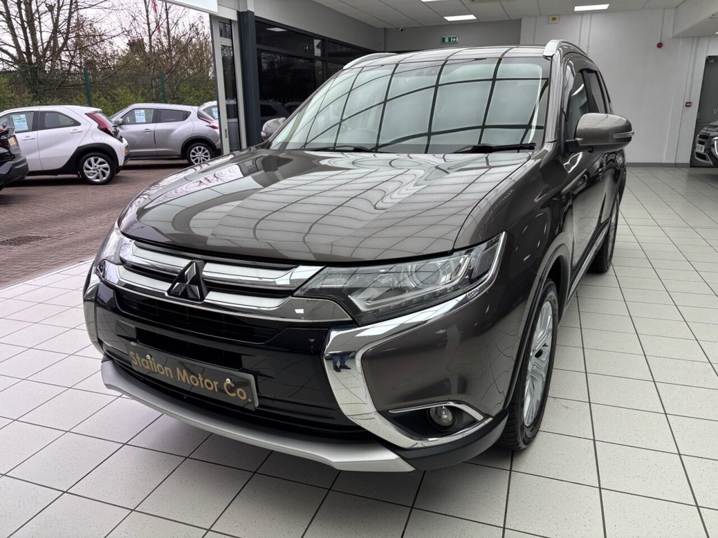 Used Mitsubishi Outlander 2017 for sale - 78212529: Photo 5
