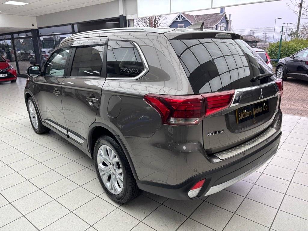 Used Mitsubishi Outlander 2017 for sale - 78212529: Photo 8