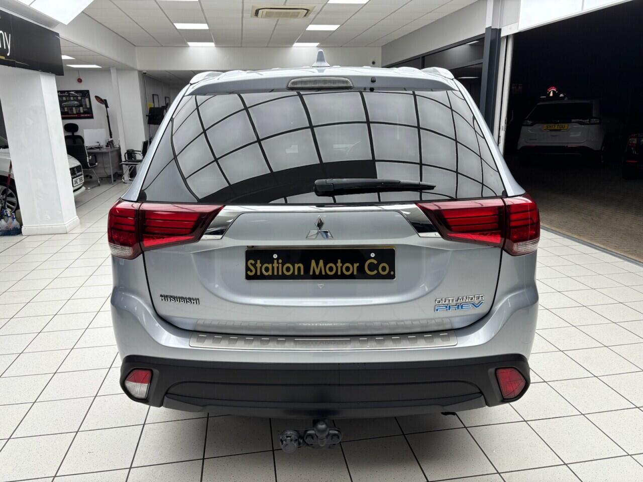 Used Mitsubishi Outlander 2018 for sale - 76613380: Photo 11