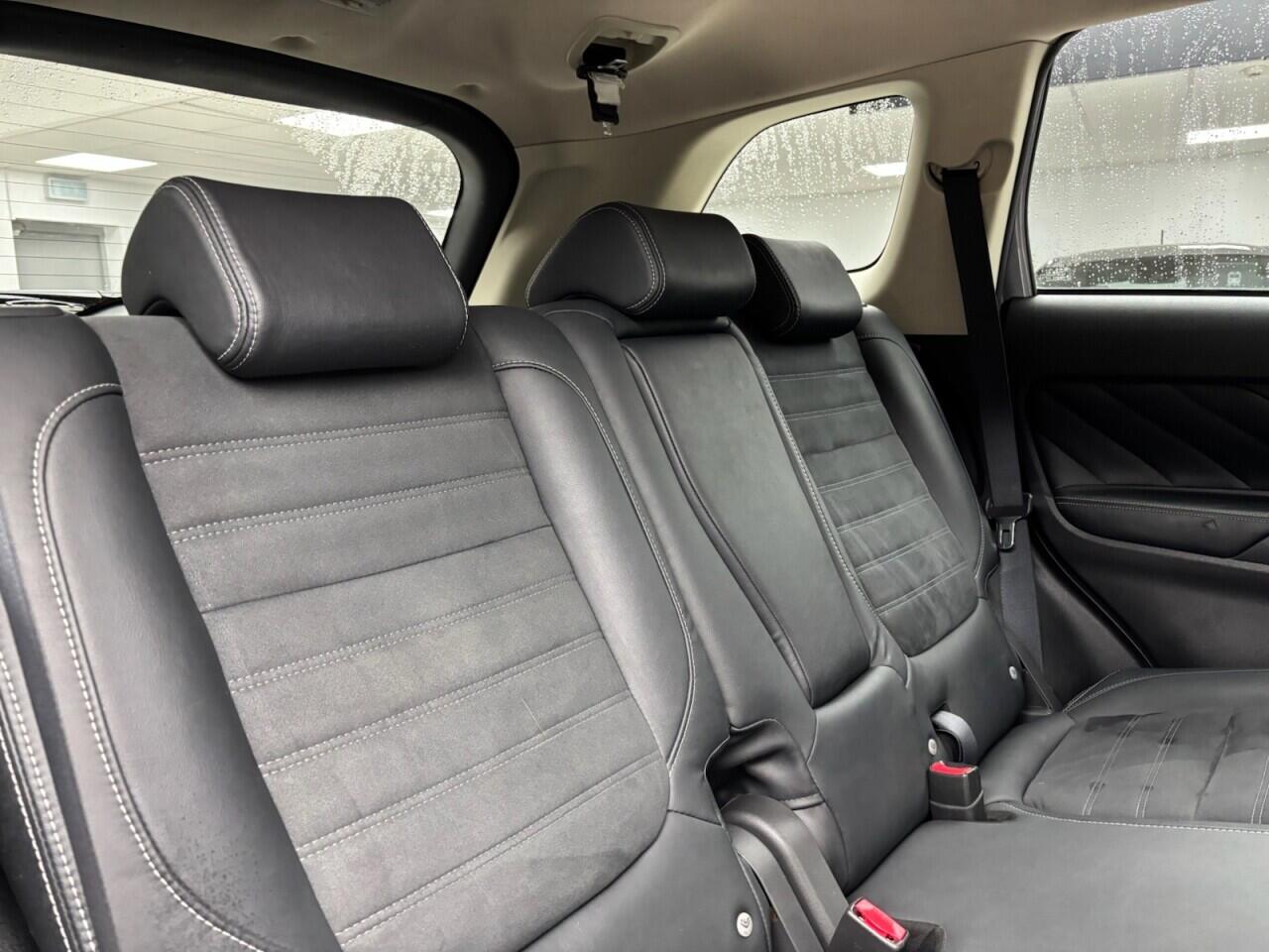 Used Mitsubishi Outlander 2018 for sale - 76613380: Photo 42