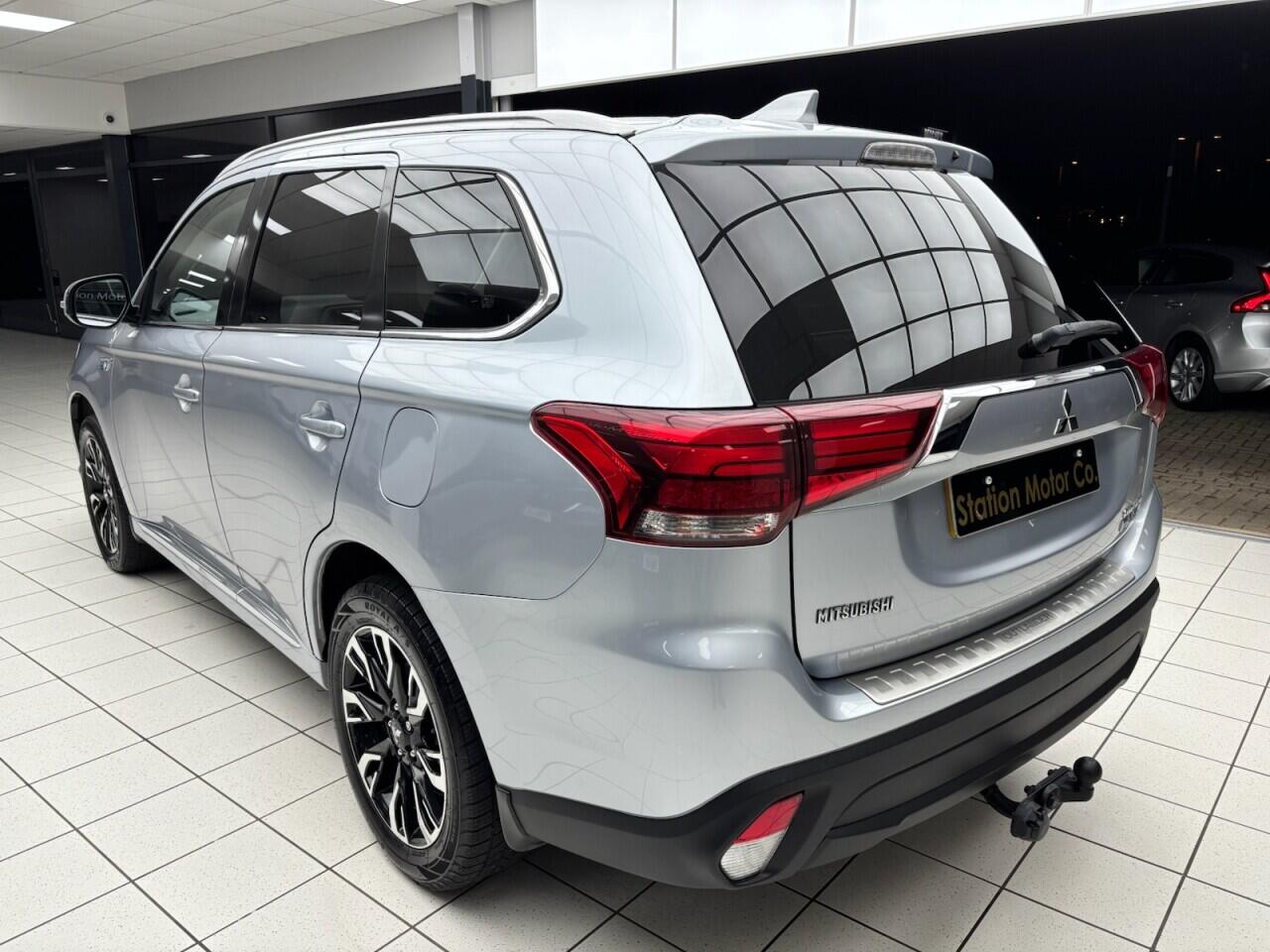 Used Mitsubishi Outlander 2018 for sale - 76613380: Photo 9