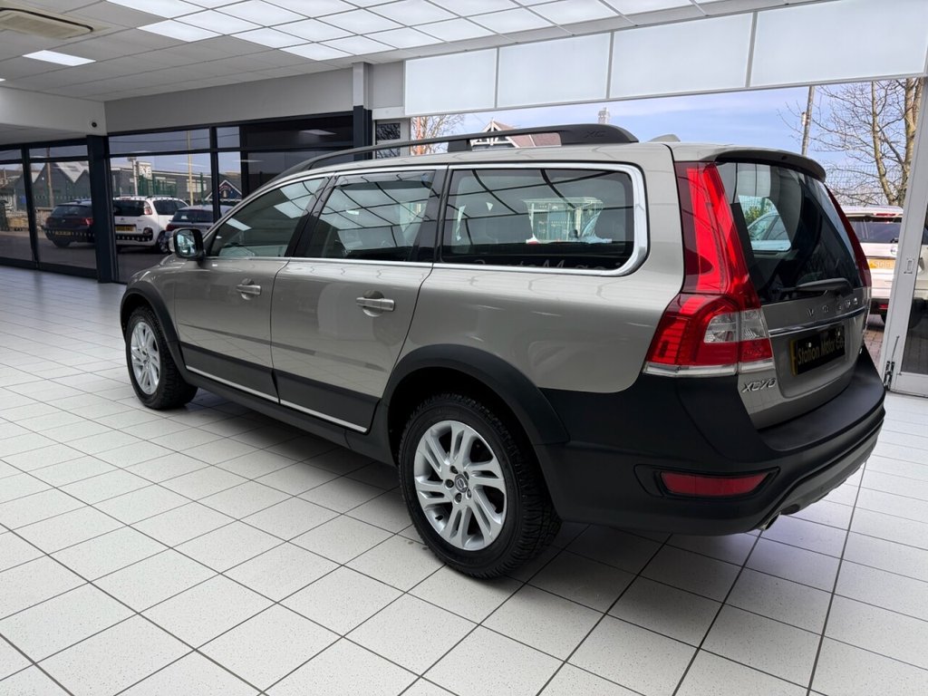 Used Volvo XC70 2016 for sale - 77936864: Photo 17
