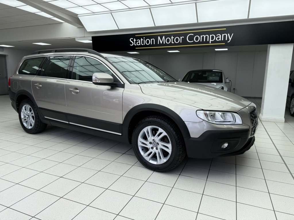 Used Volvo XC70 2016 for sale - 77936864: Photo 2