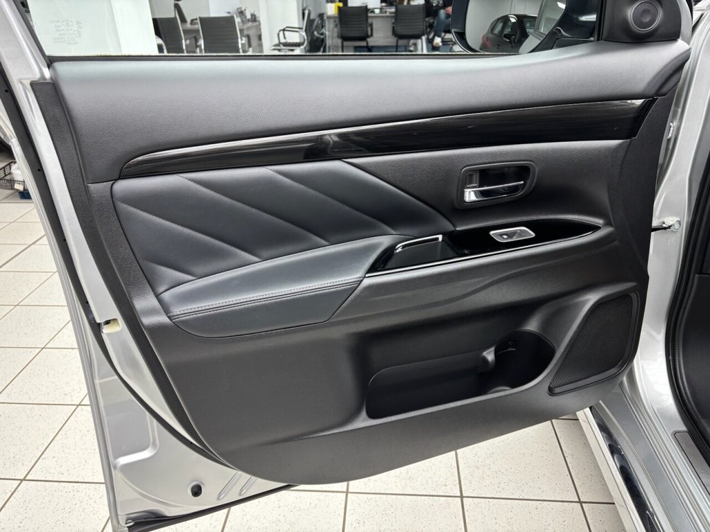 Used Mitsubishi Outlander 2018 for sale - 76730191: Photo 37