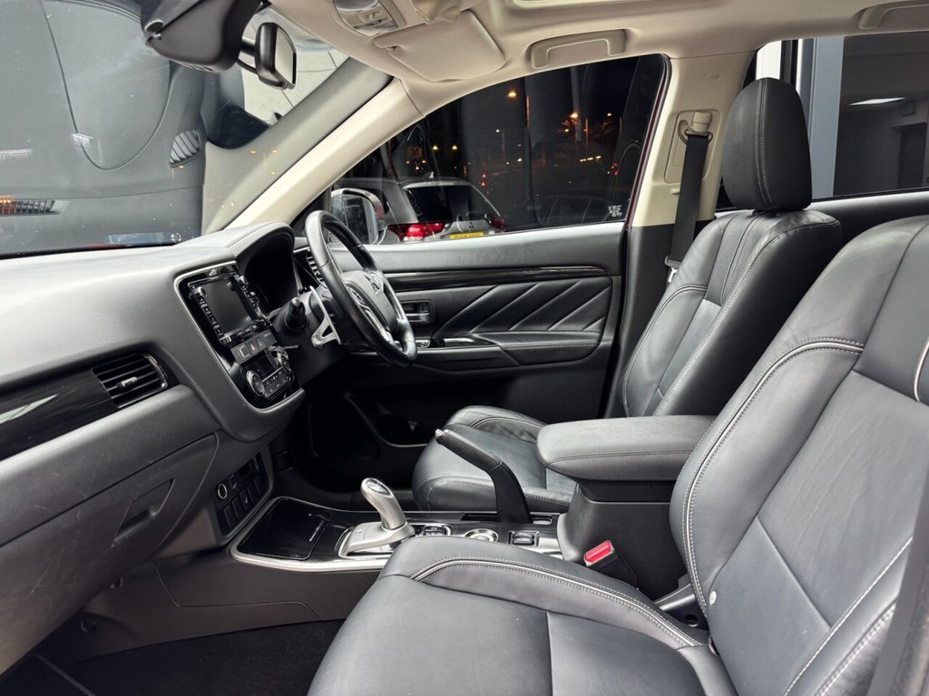 Used Mitsubishi Outlander 2016 for sale - 76784044: Photo 41