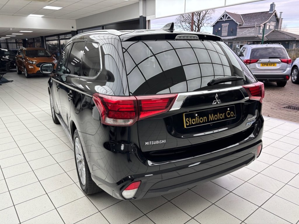 Used Mitsubishi Outlander 2017 for sale - 77421707: Photo 10