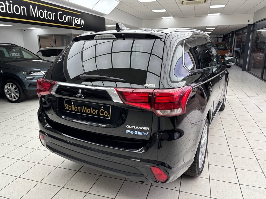 Used Mitsubishi Outlander 2017 for sale - 77421707: Photo 12