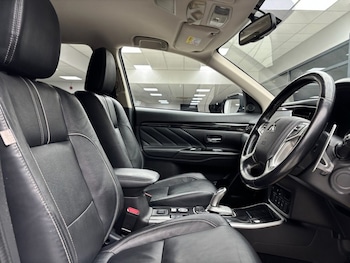 Used Mitsubishi Outlander 2017 for sale - 77421707: Photo