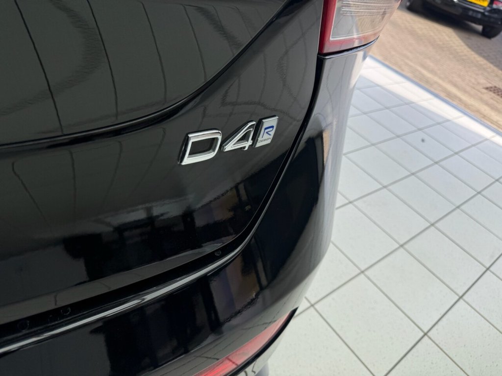 Used Volvo V40 2017 for sale - 78017773: Photo 17