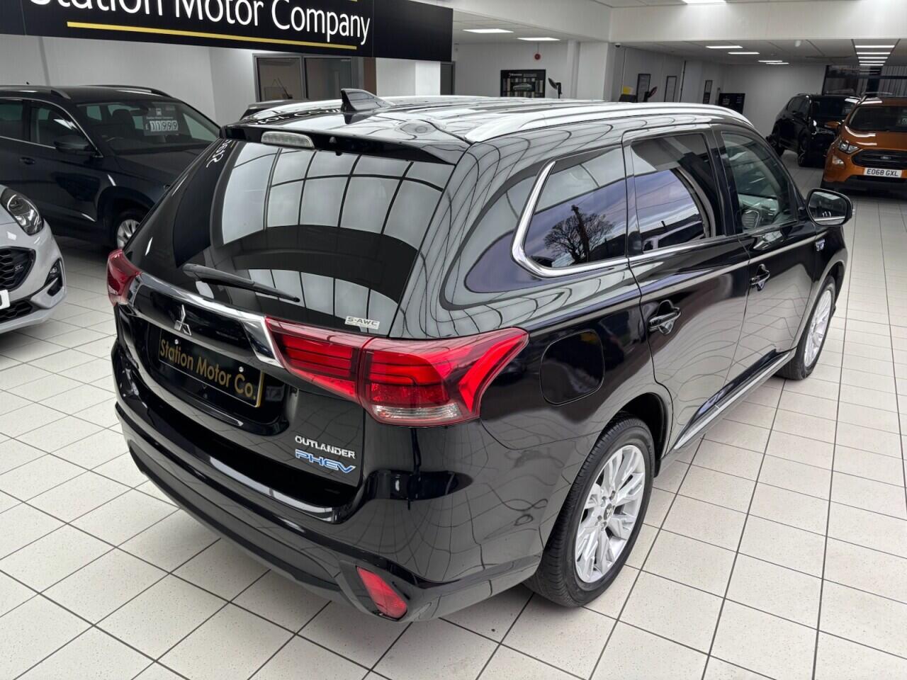 Used Mitsubishi Outlander 2017 for sale - 76658727: Photo 19