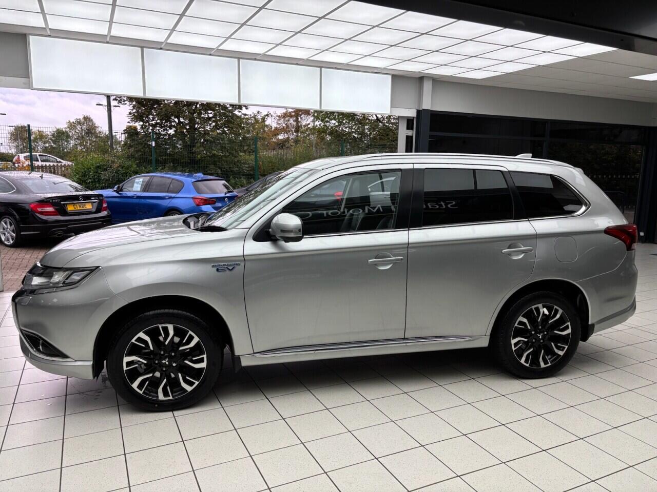 Used Mitsubishi Outlander 2018 for sale - 76666555: Photo 2