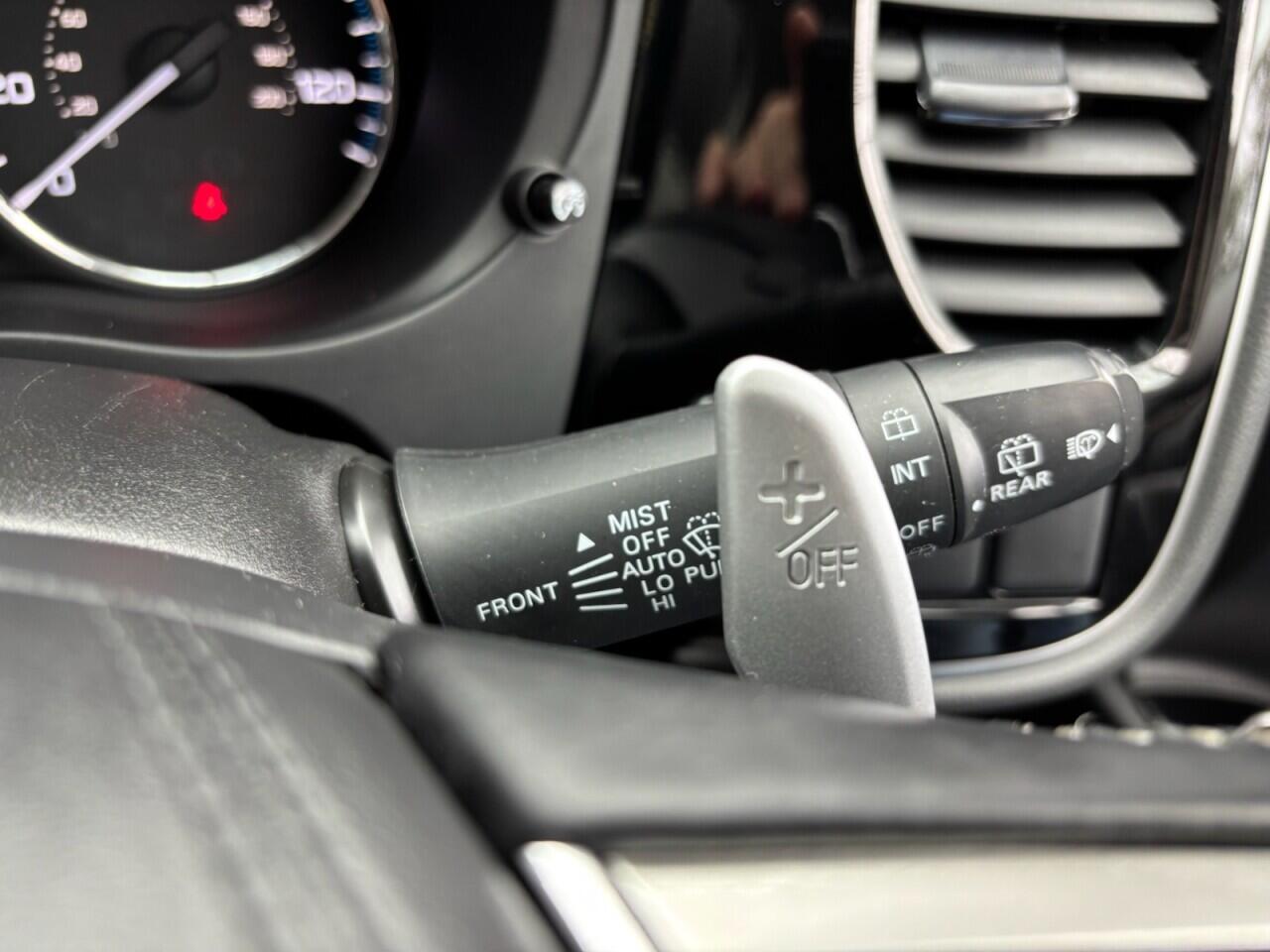 Used Mitsubishi Outlander 2018 for sale - 76666555: Photo 32