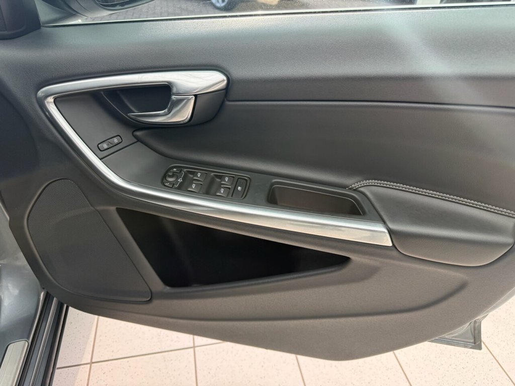 Used Volvo V60 2016 for sale - 77594376: Photo 37