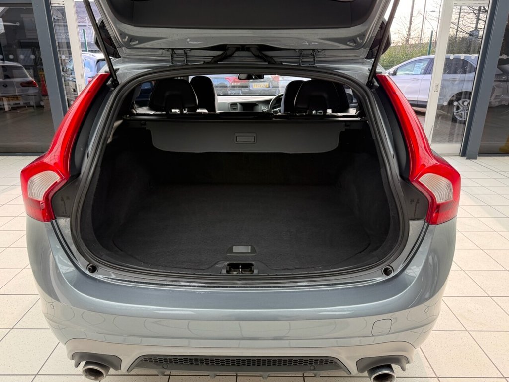 Used Volvo V60 2016 for sale - 77594376: Photo 46