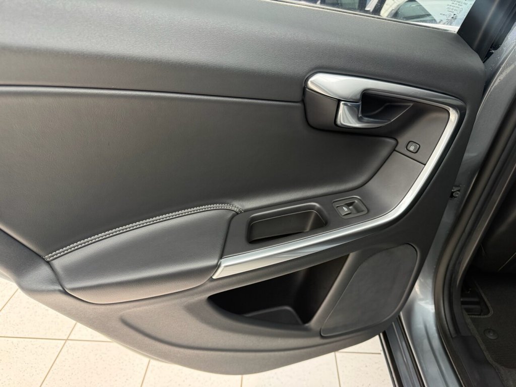 Used Volvo V60 2016 for sale - 77594376: Photo 47