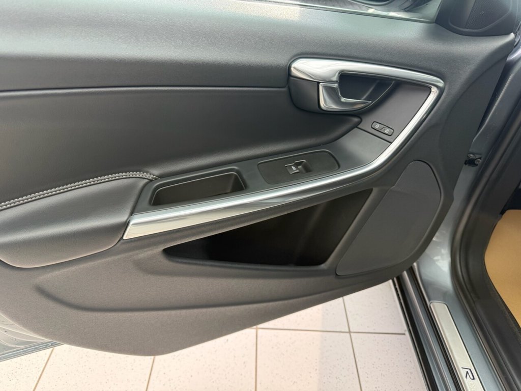 Used Volvo V60 2016 for sale - 77594376: Photo 50