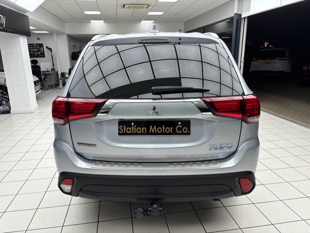 Used Mitsubishi Outlander 2018 for sale - 76730204: Photo 11