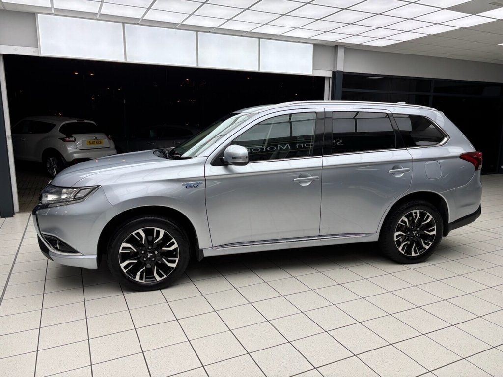 Used Mitsubishi Outlander 2018 for sale - 76730204: Photo 2
