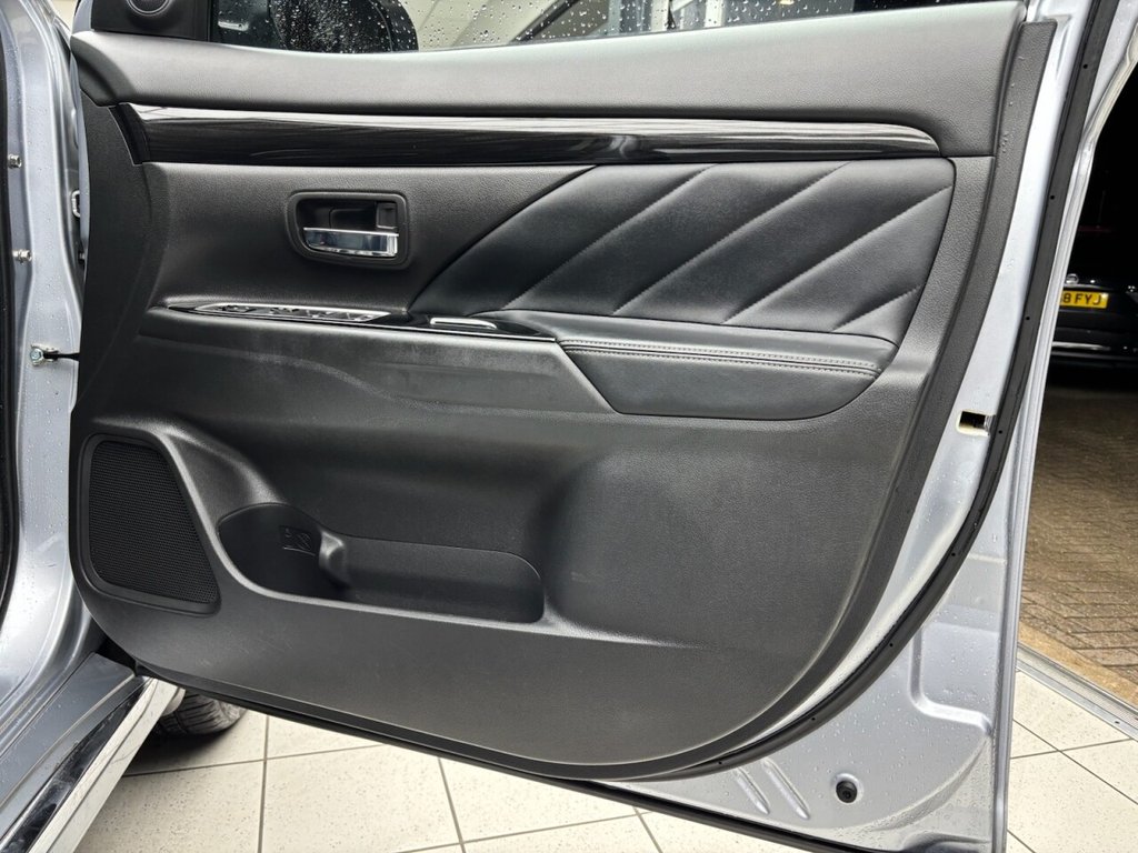 Used Mitsubishi Outlander 2018 for sale - 76730204: Photo 39