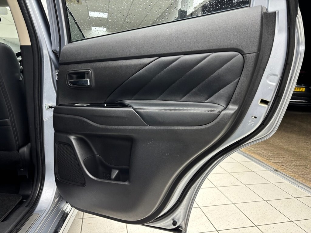 Used Mitsubishi Outlander 2018 for sale - 76730204: Photo 44