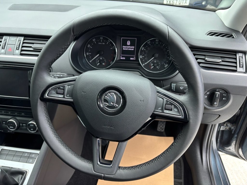 Used Skoda Octavia 2015 for sale - 77133592: Photo 28