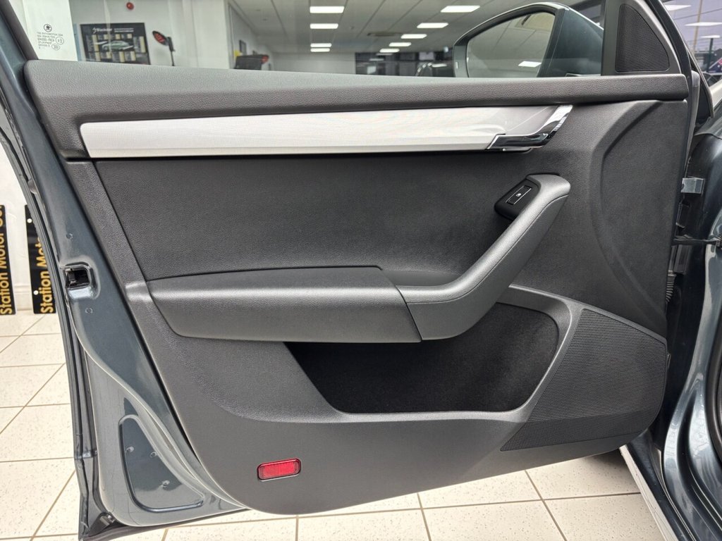 Used Skoda Octavia 2015 for sale - 77133592: Photo 31