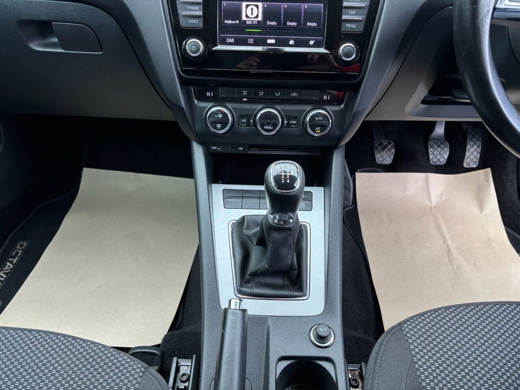 Used Skoda Octavia 2017 for sale - 76730205: Photo 41