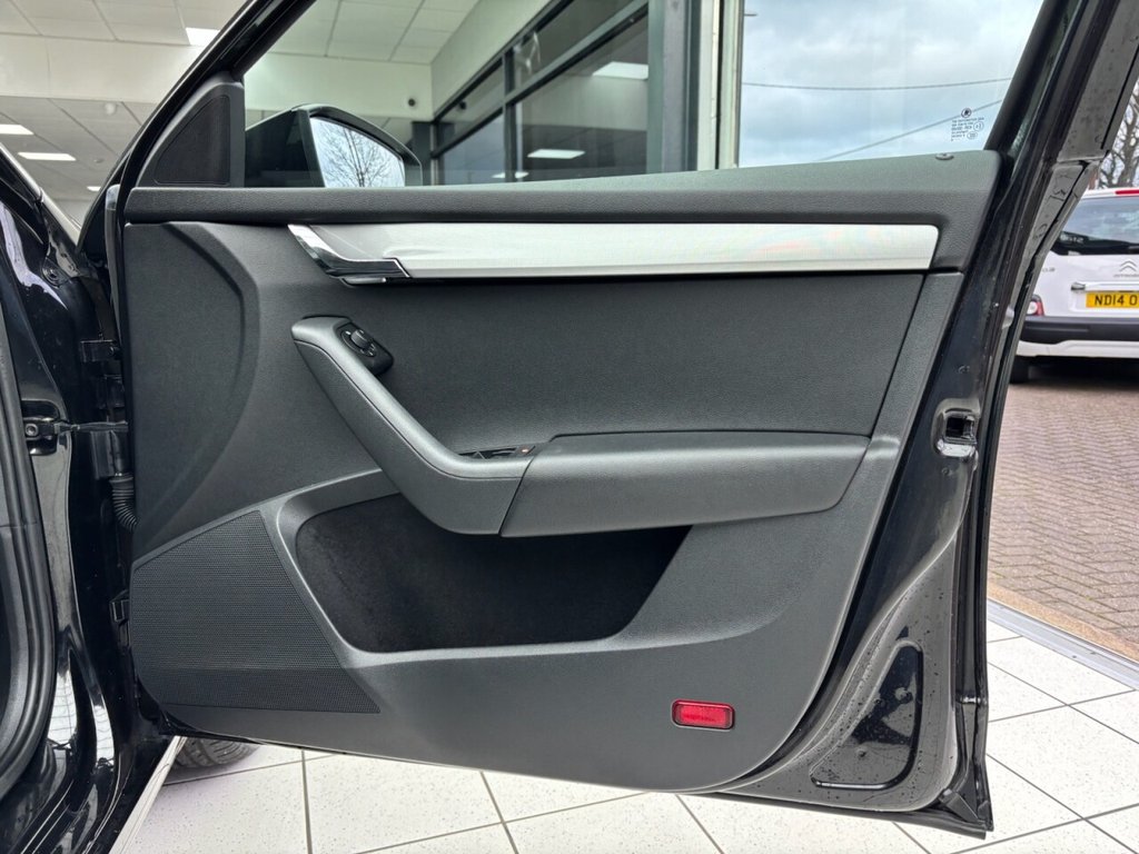 Used Skoda Octavia 2017 for sale - 76730205: Photo 47