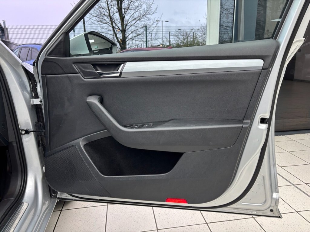 Used Skoda Superb 2016 for sale - 77991495: Photo 40